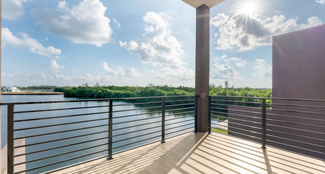 balcony-2.jpg