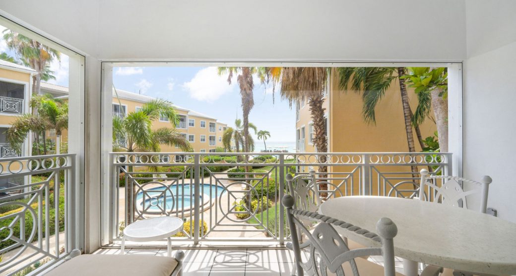 balcony2.jpg