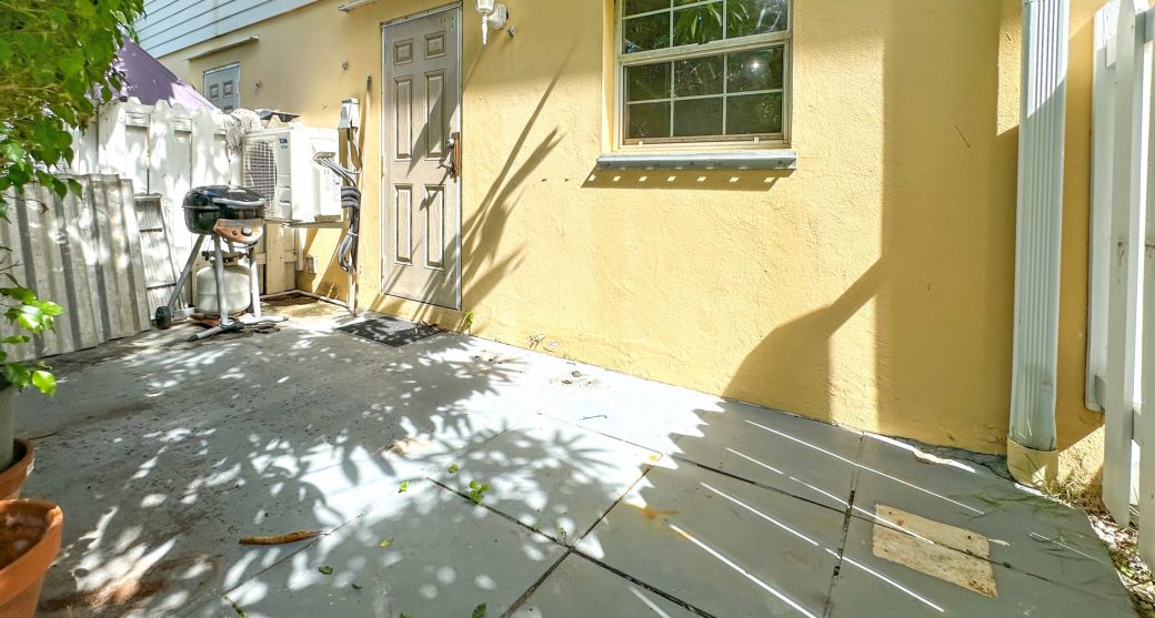 10-rear-patio.jpg