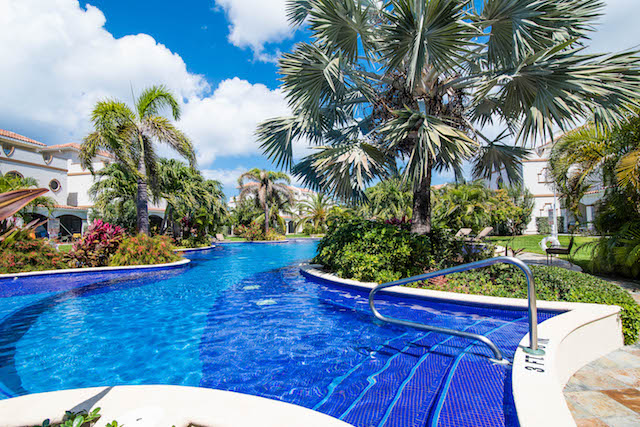 20251121092355_EYE_8359