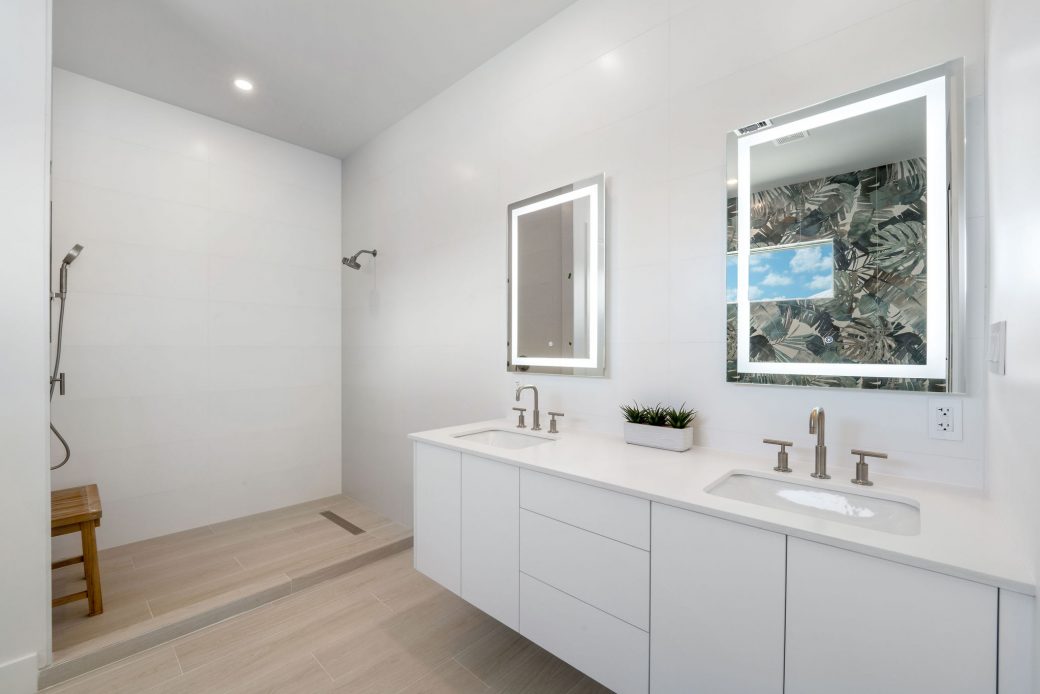 20251203224847_DSC03693