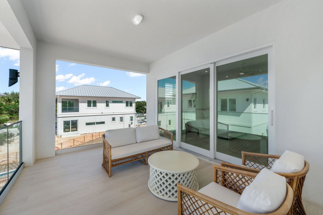 20251203225100_DSC03768