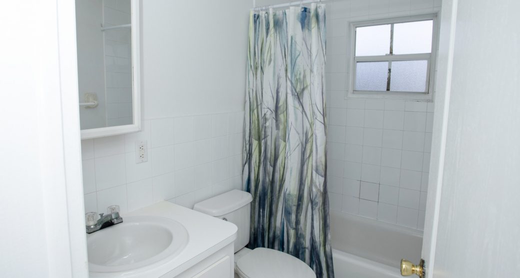bath1.jpg