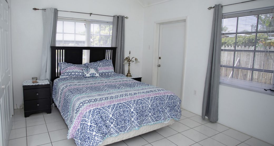 bed1.jpg