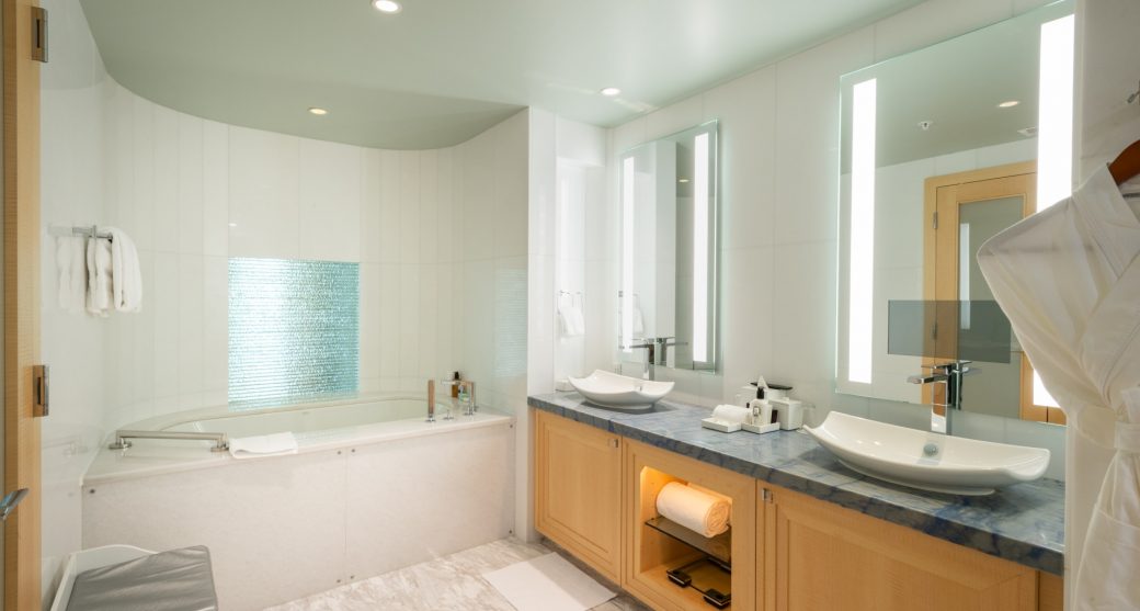 ritz-real-estate-746-169-2.jpg