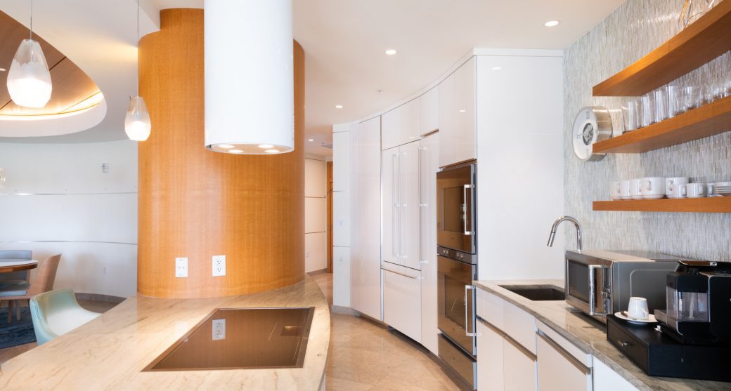 ritz-real-estate-746-113-2.jpg