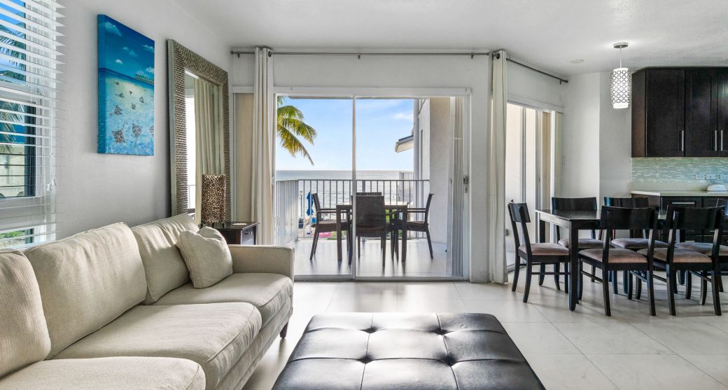 022-42-cayman-reef-resort-.jpg