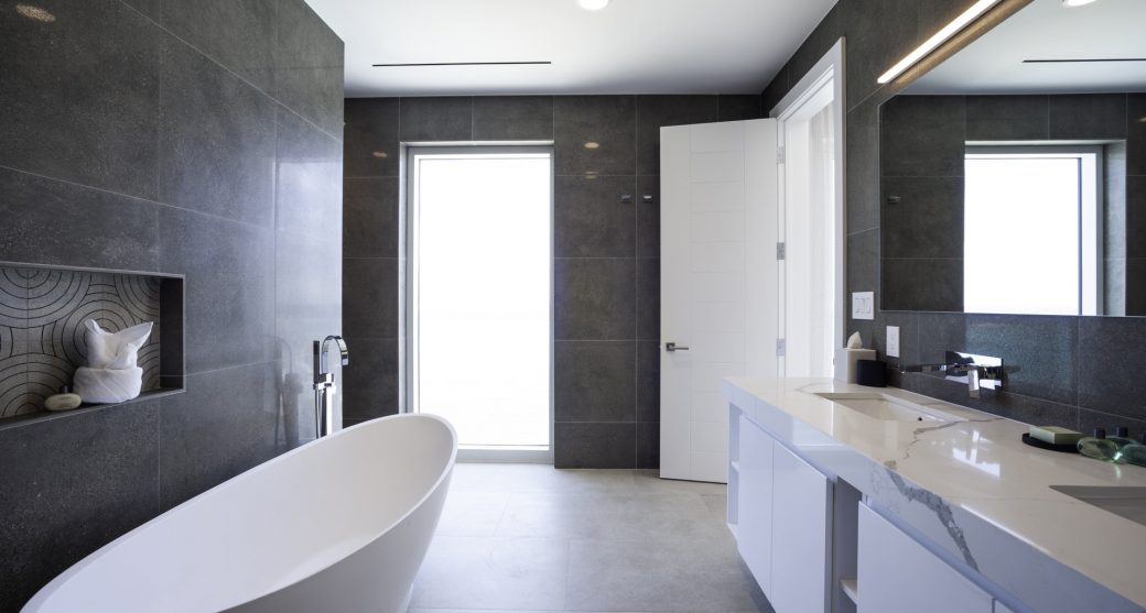 503-bathroom.jpg
