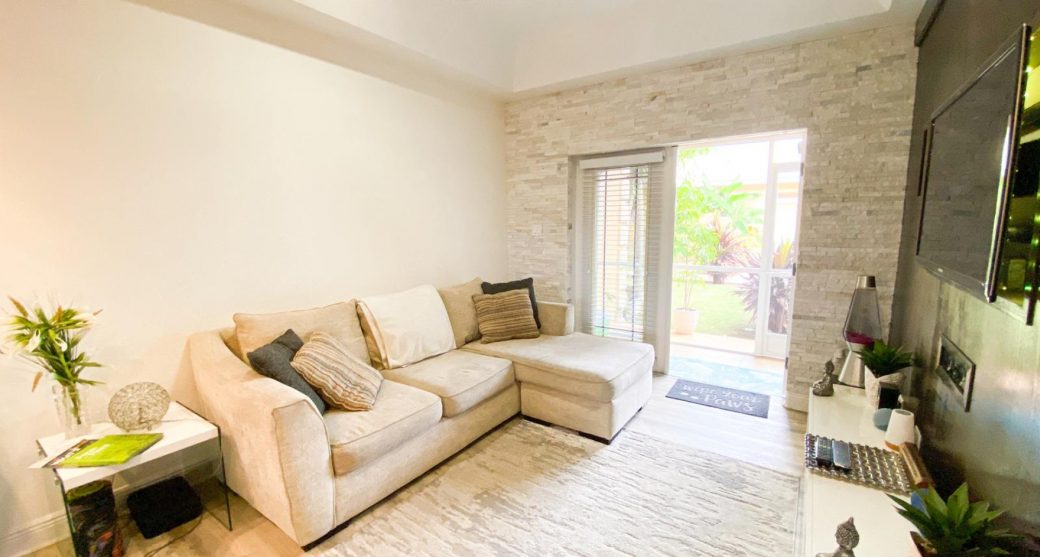 listing-photo.jpeg