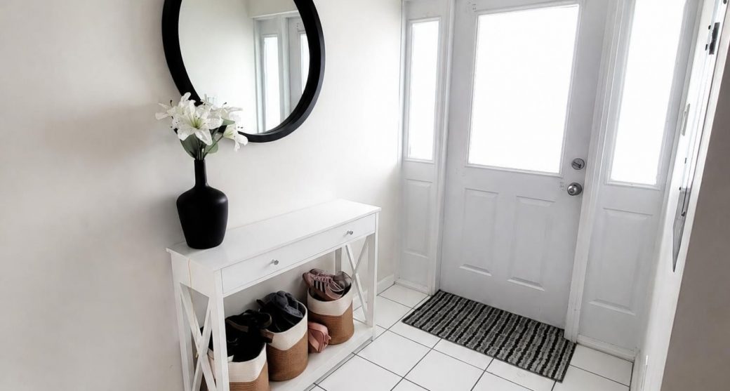 decluttered-bathroom-3-.jpg
